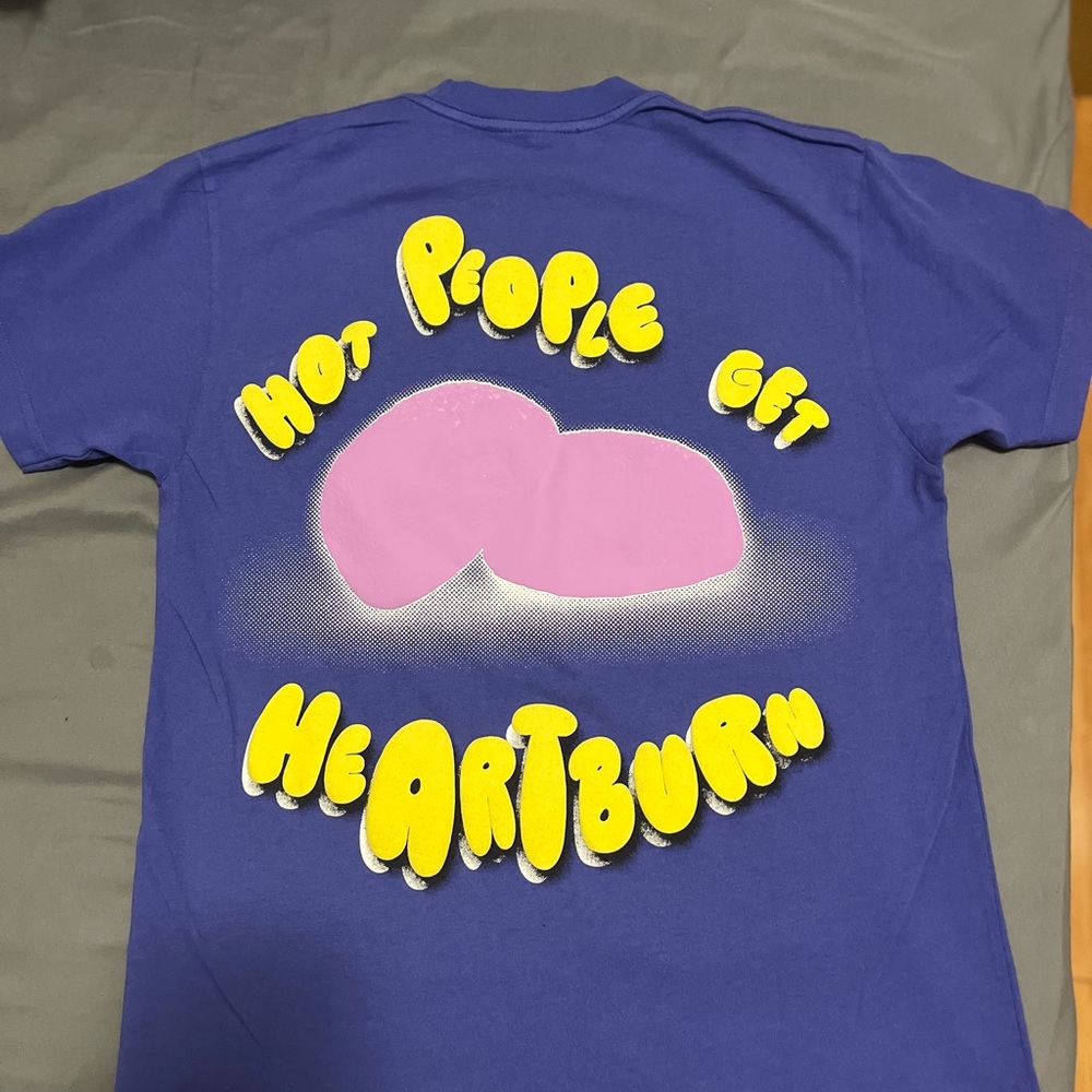 Tums Flan T-shirt size small adult (brand new)